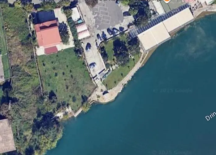 Drini River 公寓 *